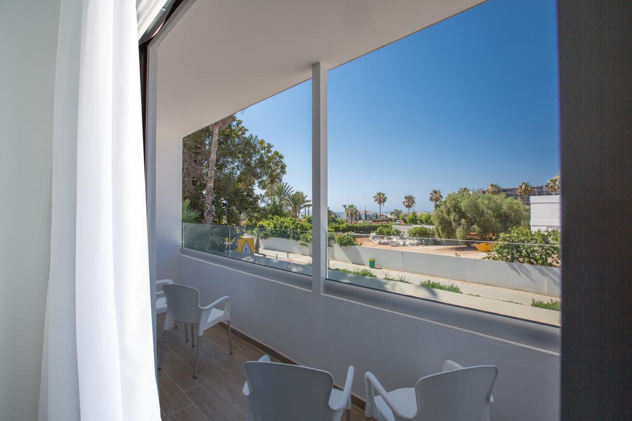 Stratovarius Nissi Rooms Ayia Napa Exteriör bild